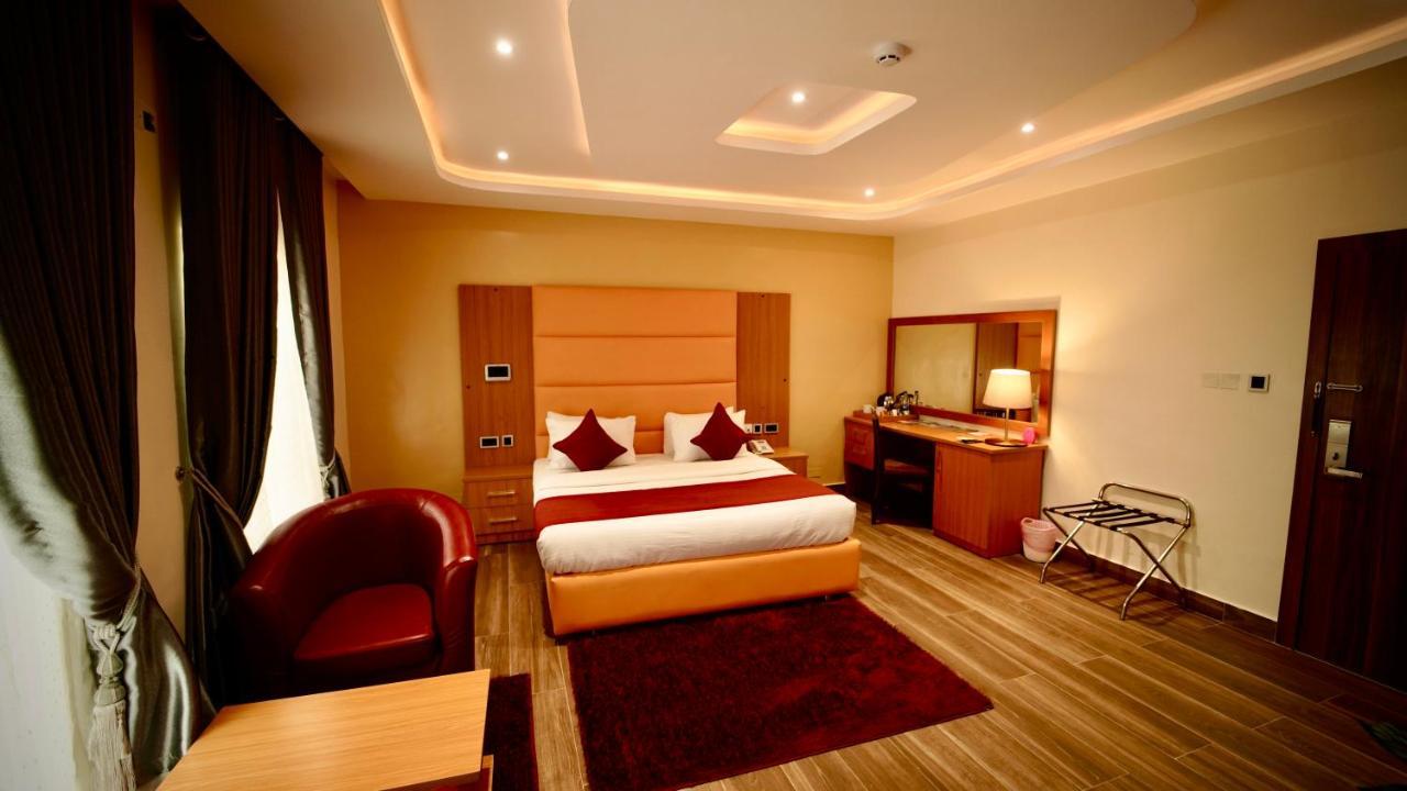 Watercress Hotels And Event Ikeja Bagian luar foto