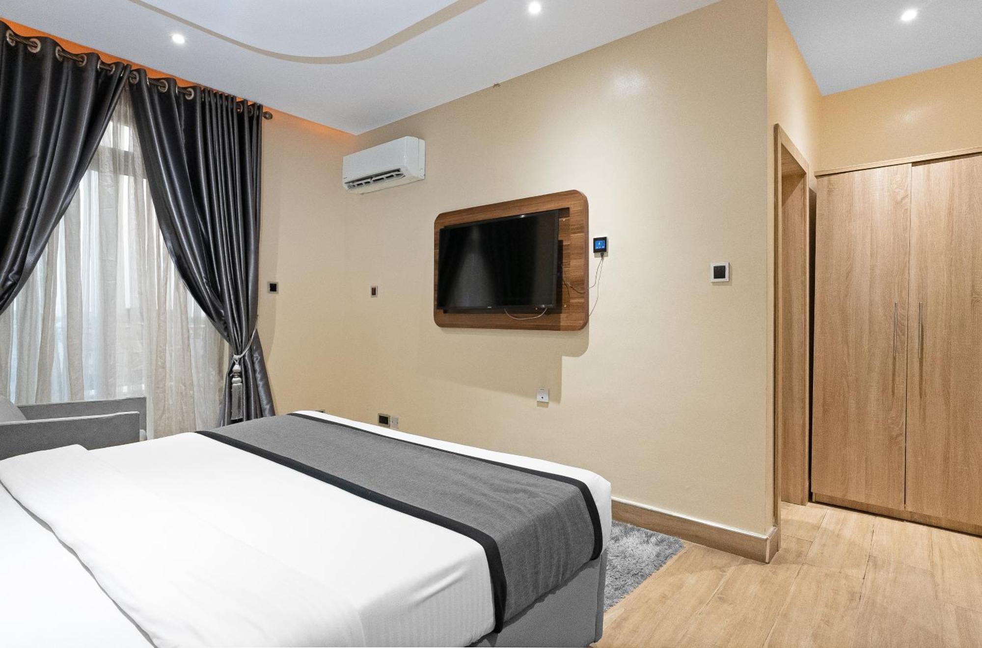 Watercress Hotels And Event Ikeja Bagian luar foto