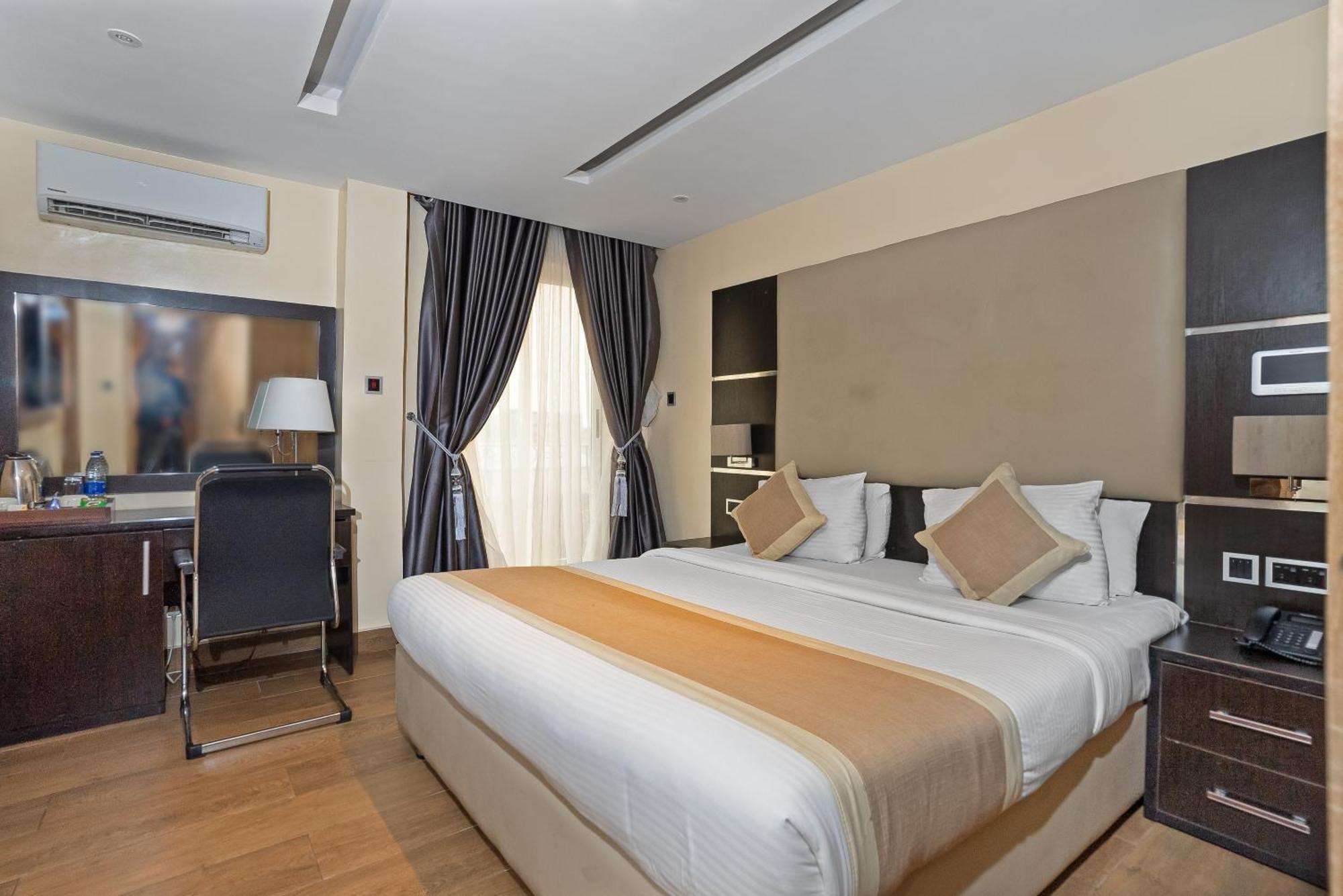 Watercress Hotels And Event Ikeja Bagian luar foto
