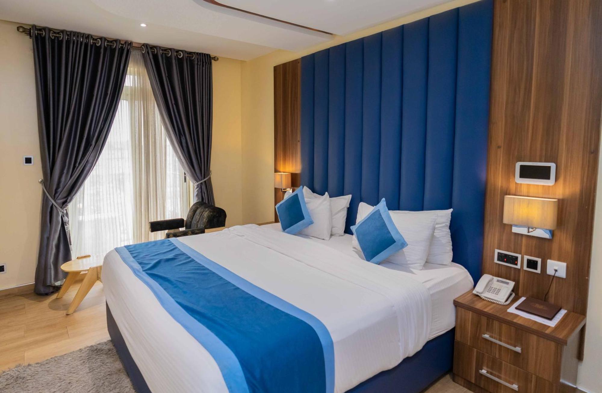 Watercress Hotels And Event Ikeja Bagian luar foto