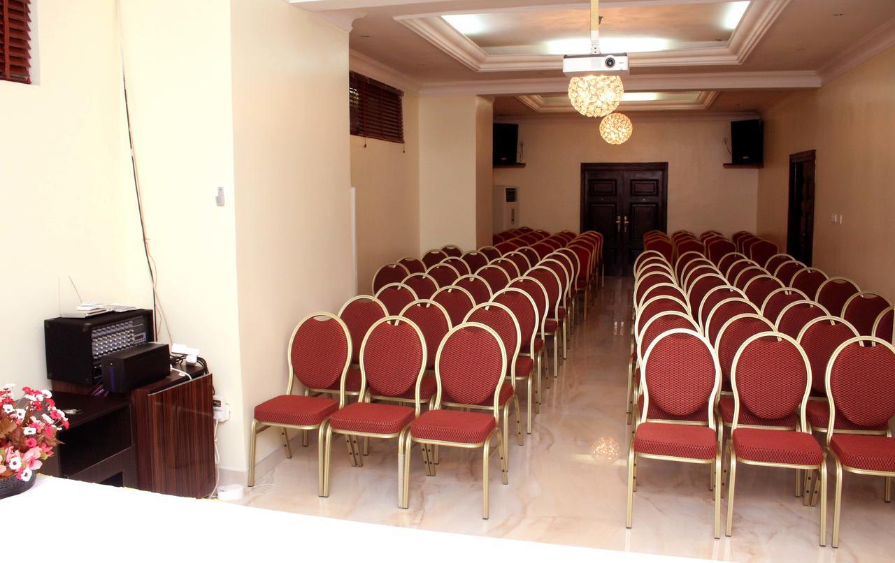 Watercress Hotels And Event Ikeja Bagian luar foto
