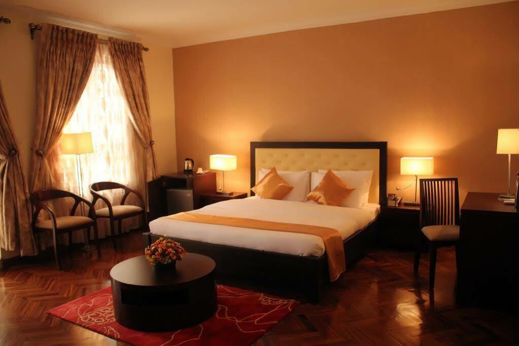 Watercress Hotels And Event Ikeja Bagian luar foto
